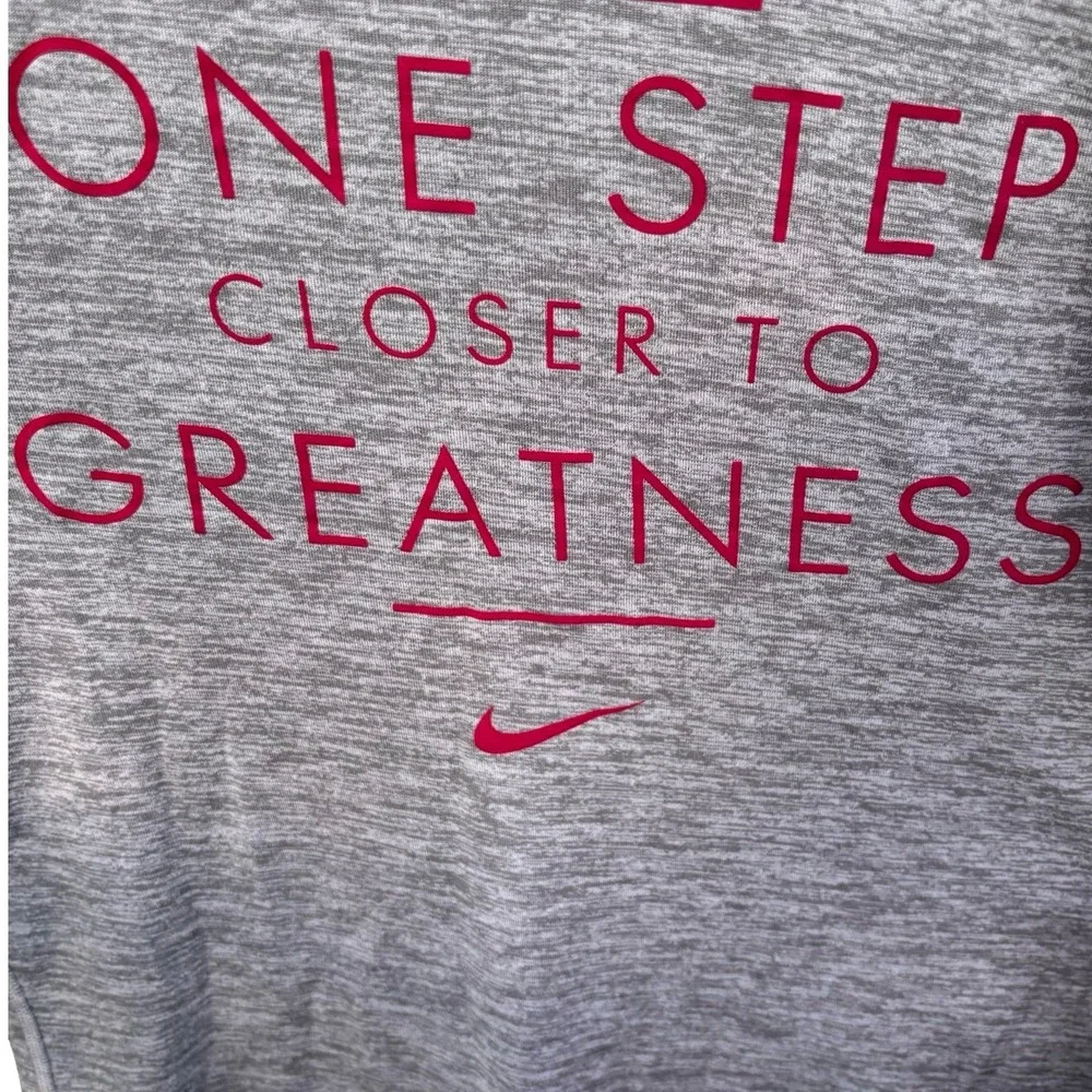 Nike Tank Top Womens XS Grey Dri-FIT One Step Closer To Greatness Pink EXCELLENT
